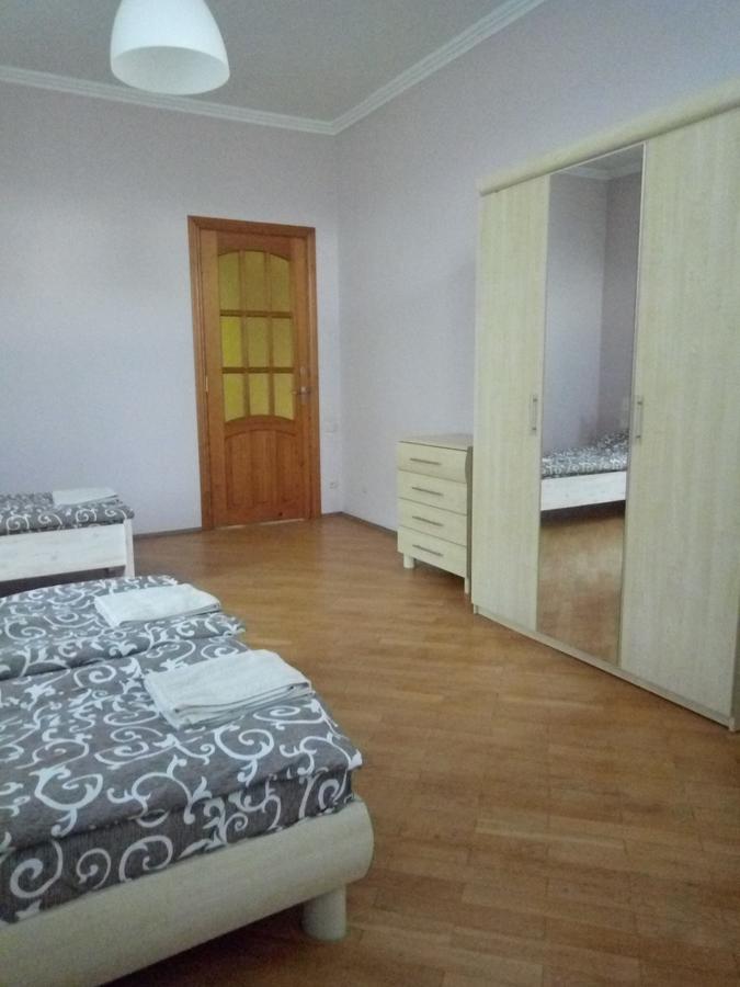 Хостел Lutsk G84 エクステリア 写真